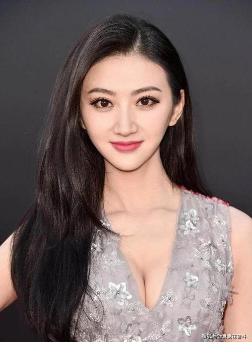 杨幂和柳岩的爆料视频是真的吗,杨幂柳岩爆料视频真实性揭秘